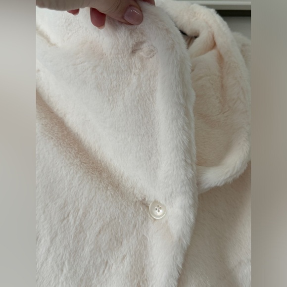 Faux Fur Jacket - Picture 4 of 4